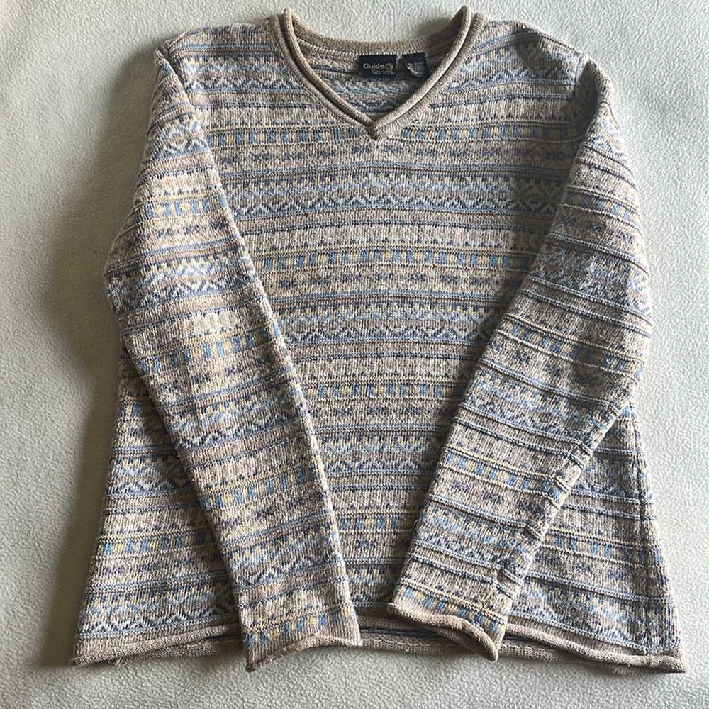 Guide Series large vintage sweater, blue yellow and cream pattern